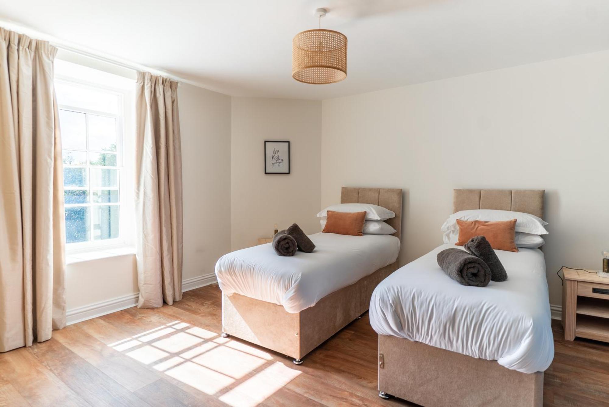 Holyland House - Greenacres Estates Lamphey エクステリア 写真